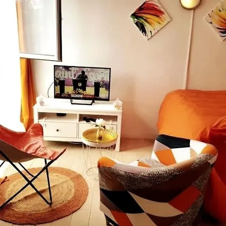 La Détente Porte De Paris Stade De France Saint-Denis (Seine-Saint-Denis)