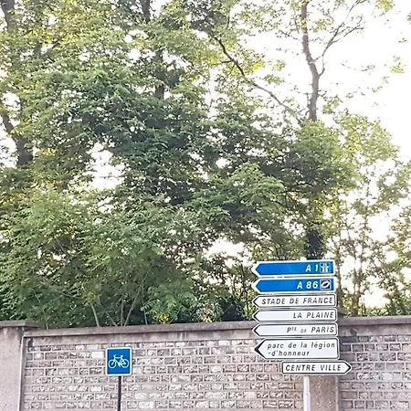 La Détente Porte De Paris Stade De France * Saint-Denis (Seine-Saint-Denis)